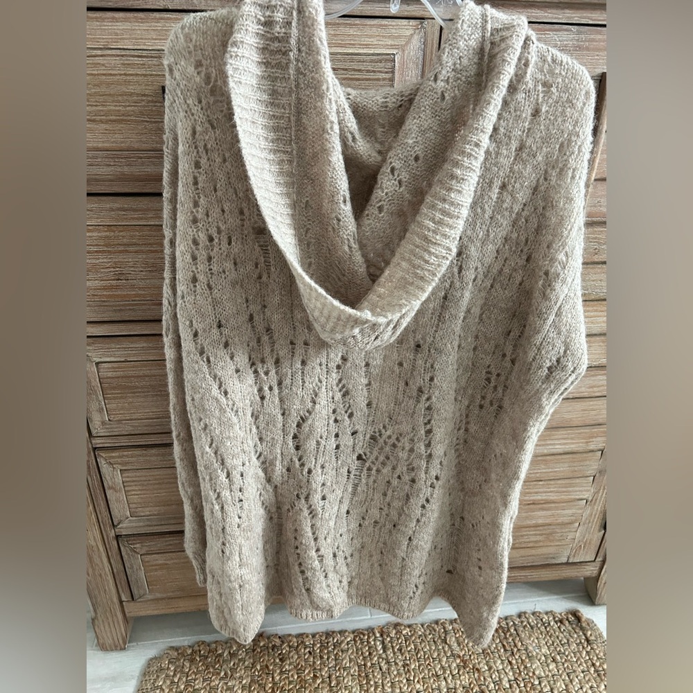 Free people Alpaca blend Cozy Tan Knit Sweater Brand New Never Worn! No tags